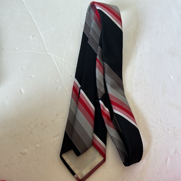 Vintage Christian Dior tie - Picture 5 of 8